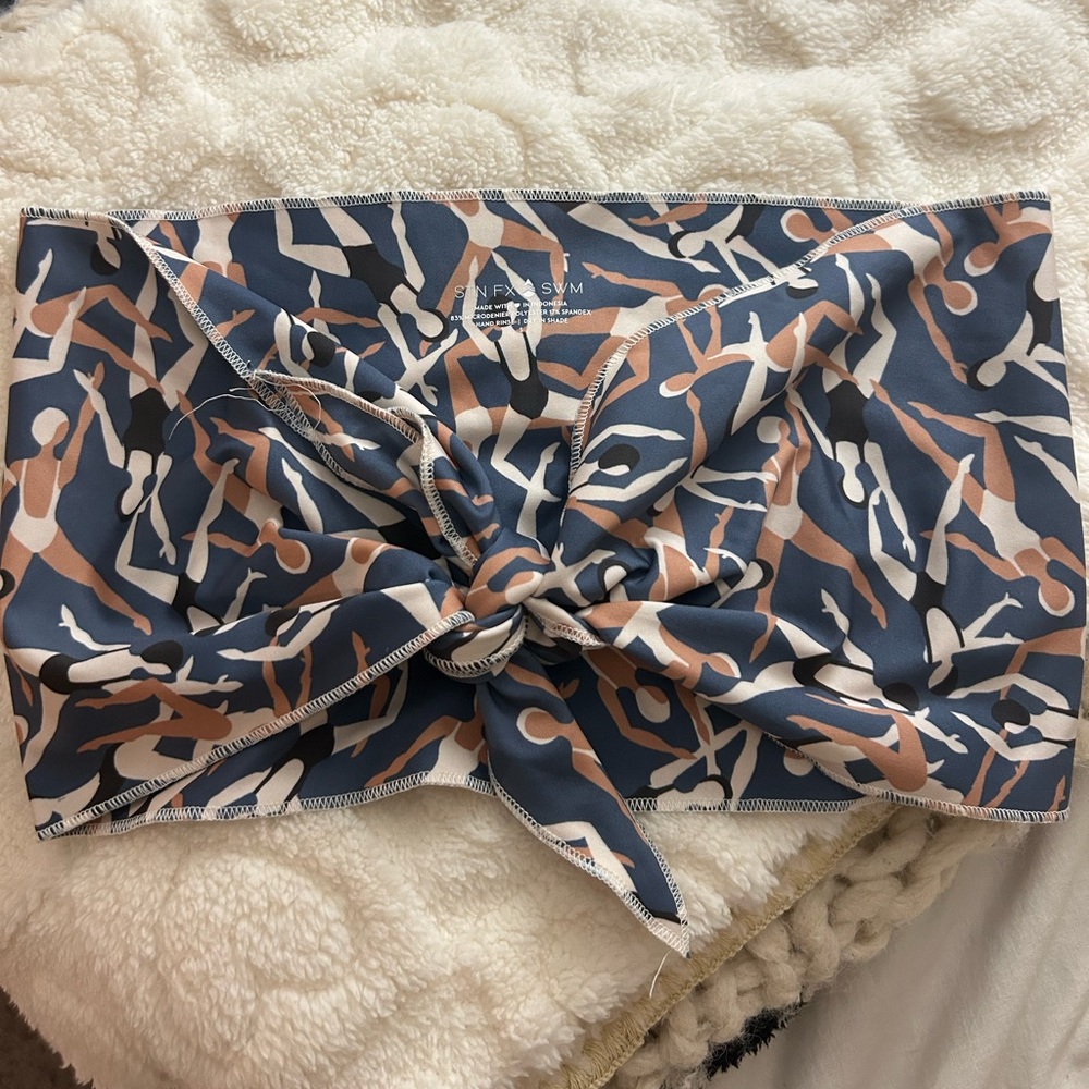 Stone Fox Swim tie front bikini top size S